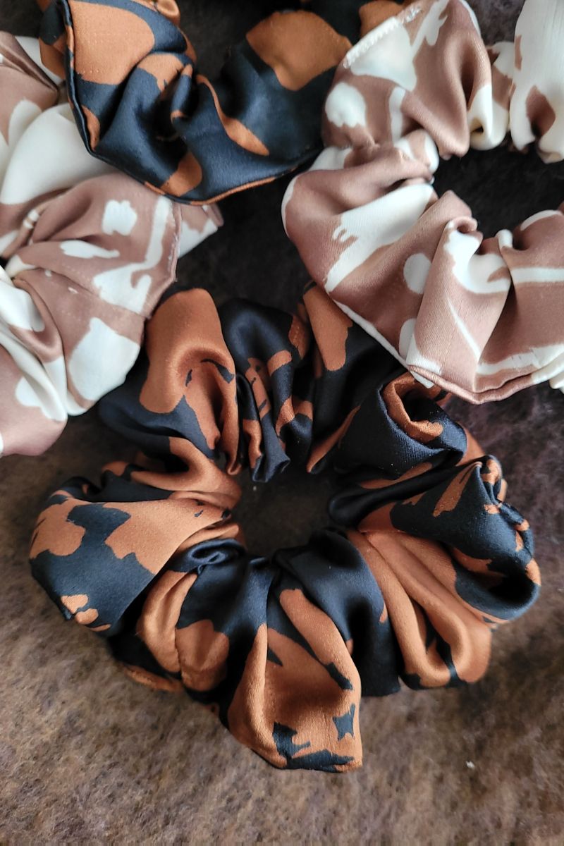 Coffee Shop Print Scrunchies