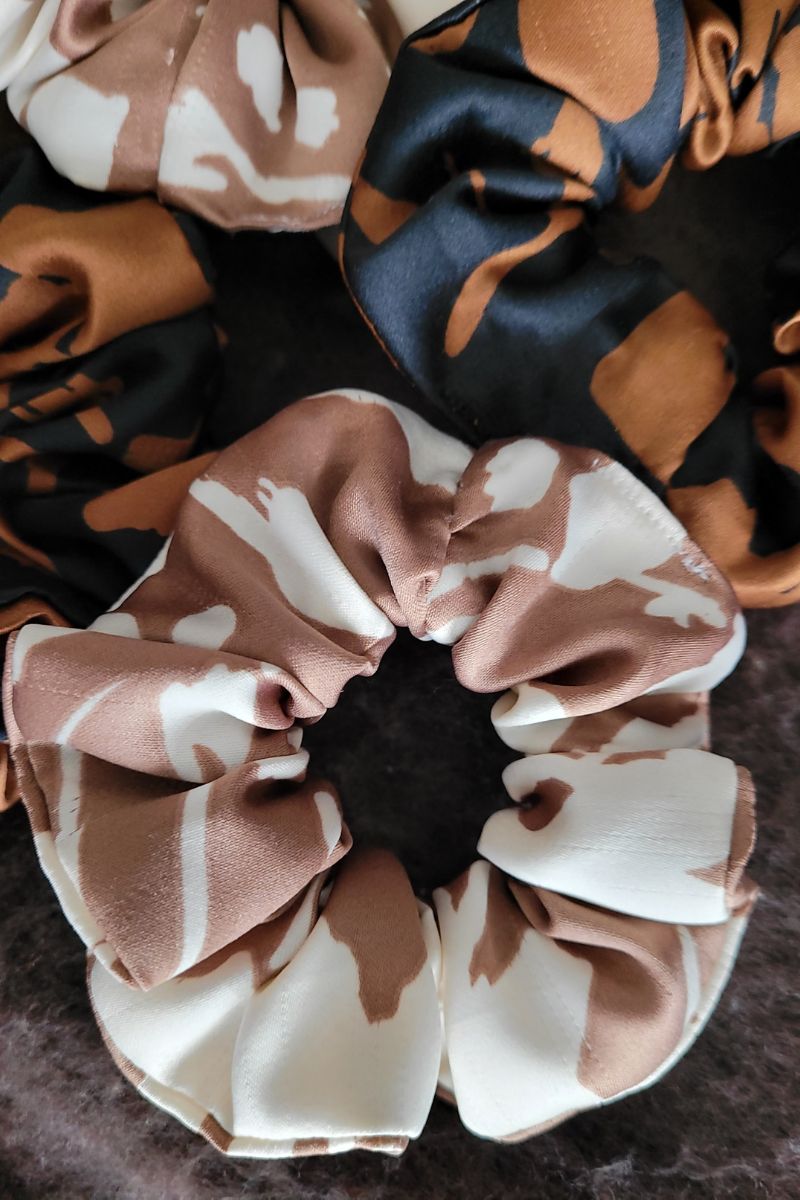 Coffee Shop Print Scrunchies